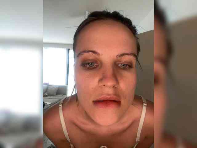 REALMEANTINA webcam