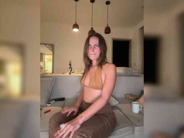 REALMEANTINA webcam
