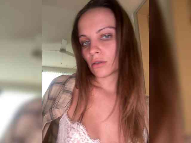 REALMEANTINA webcam