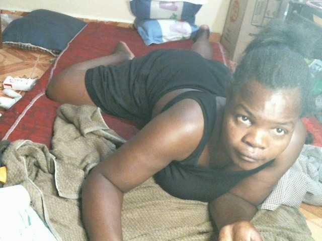 CuteLeilah's BongaCams show and profile