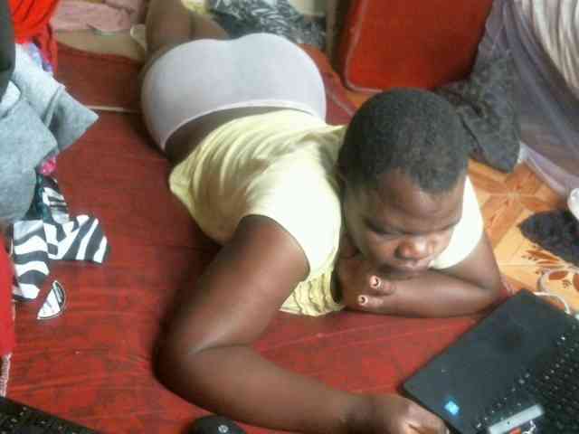 CuteLeilah webcam