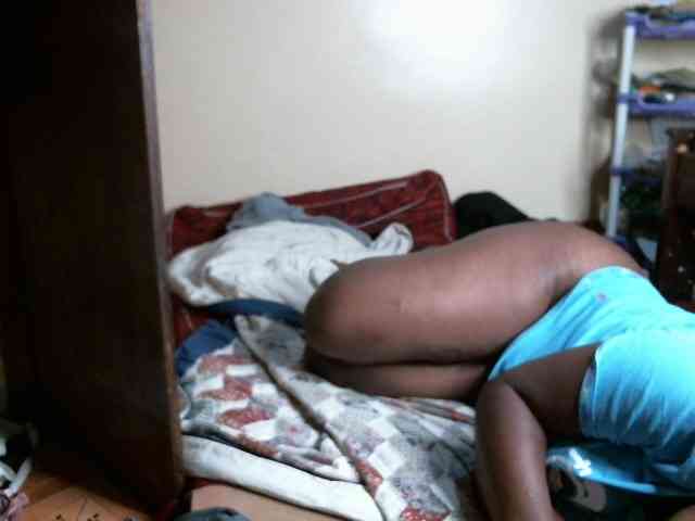 CuteLeilah webcam