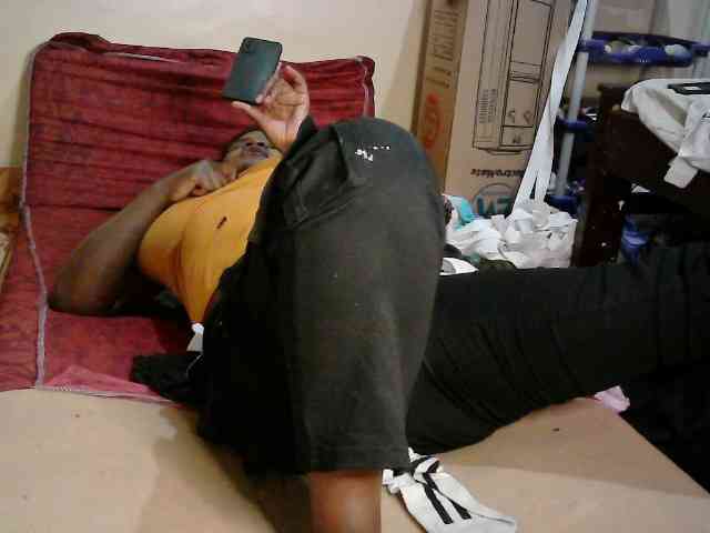 CuteLeilah webcam