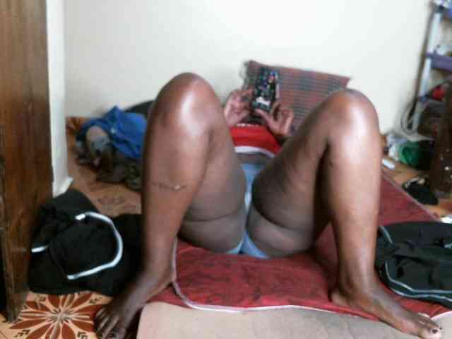 CuteLeilah webcam