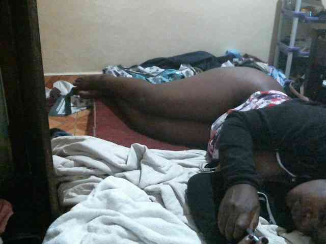 CuteLeilah webcam