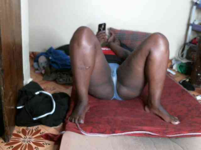 CuteLeilah webcam