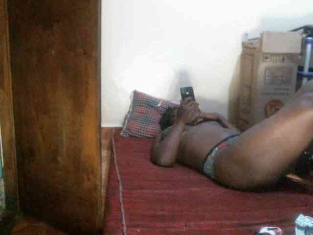 CuteLeilah webcam