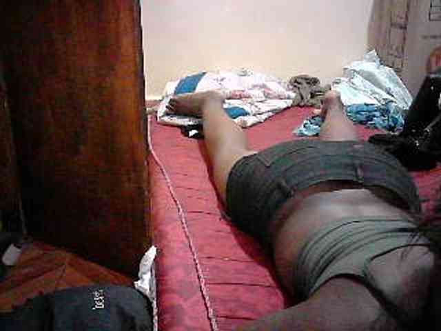 CuteLeilah webcam