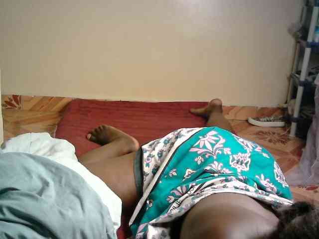 CuteLeilah webcam