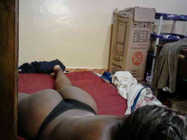 CuteLeilah webcam