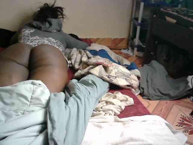 CuteLeilah webcam