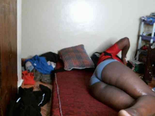 CuteLeilah webcam