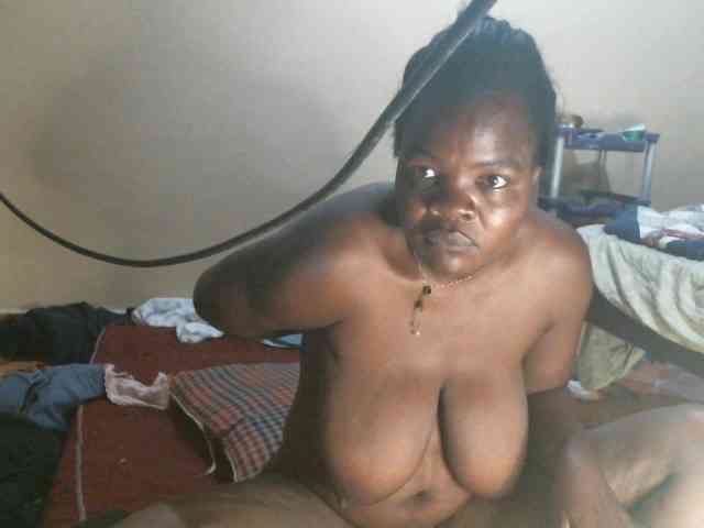 CuteLeilah webcam
