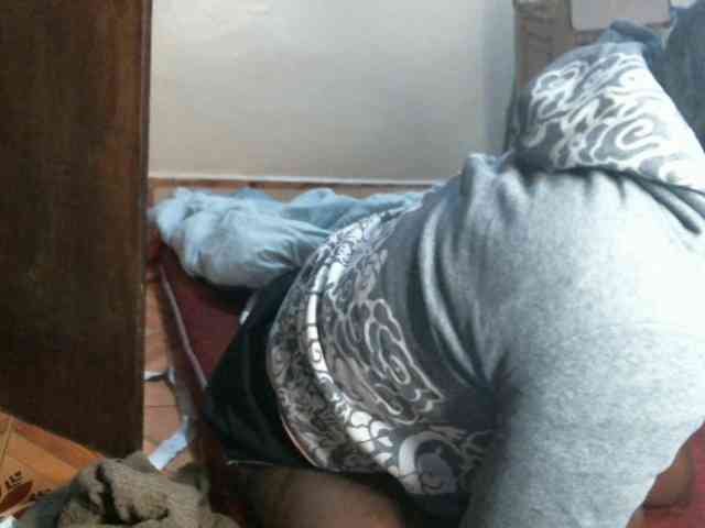 CuteLeilah webcam