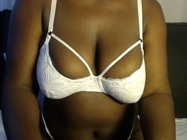Sexybutt live cam on BongaCams