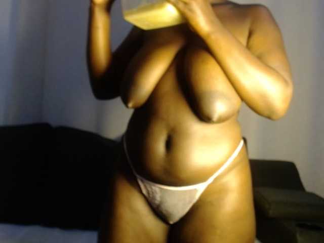 Sexybutt live cam on BongaCams