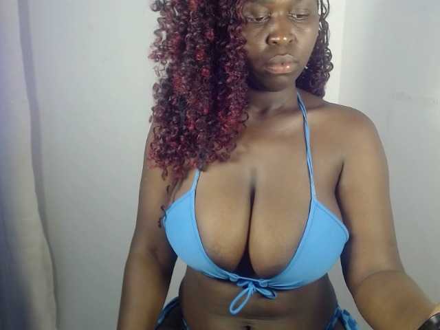 Sexybutt live cam on BongaCams