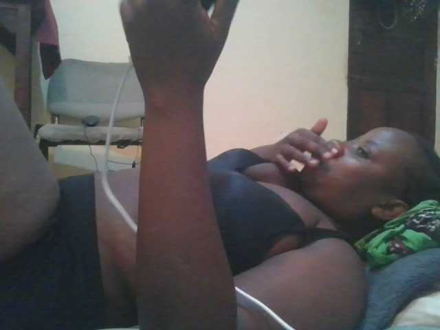 Swityass24 live cam on BongaCams