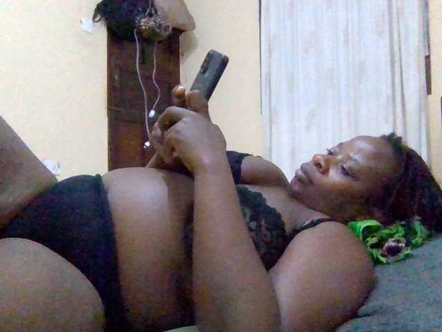 Swityass24 live cam on BongaCams
