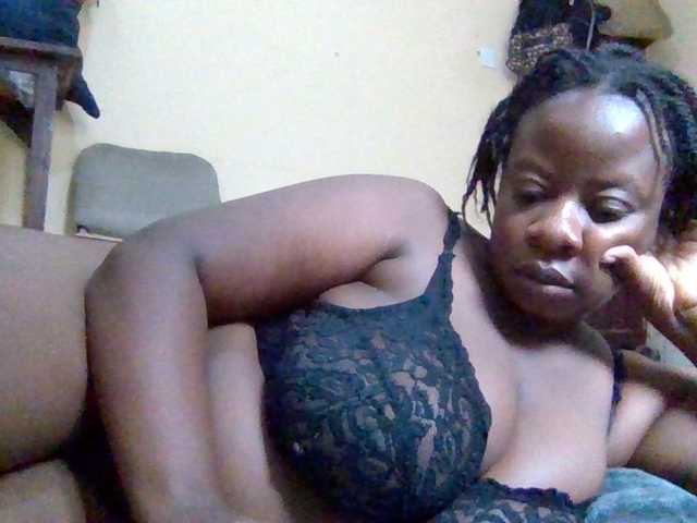 Swityass24 live cam on BongaCams
