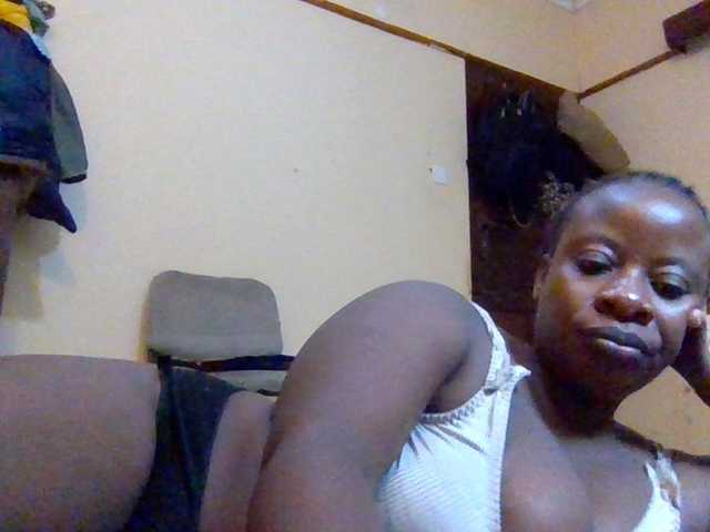 Swityass24 live cam on BongaCams