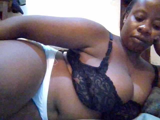 Swityass24 live cam on BongaCams
