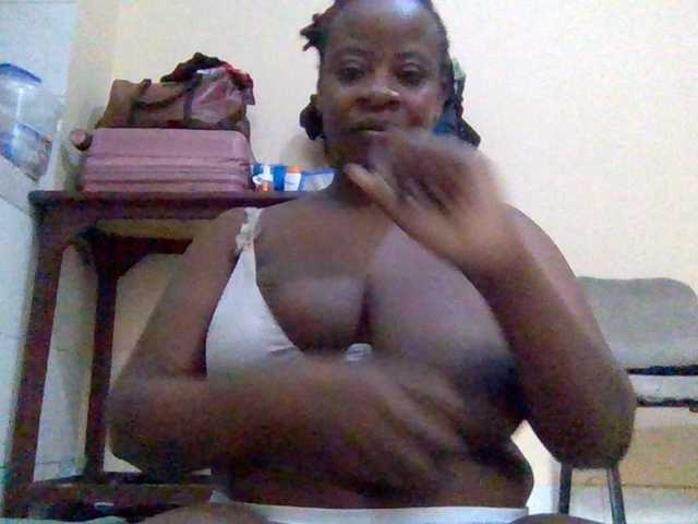 Swityass24 live webcam show