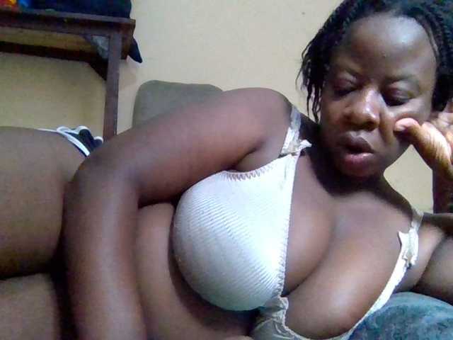 Swityass24 live cam on BongaCams