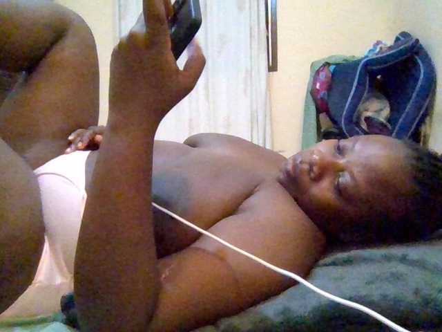 Swityass24 live cam on BongaCams