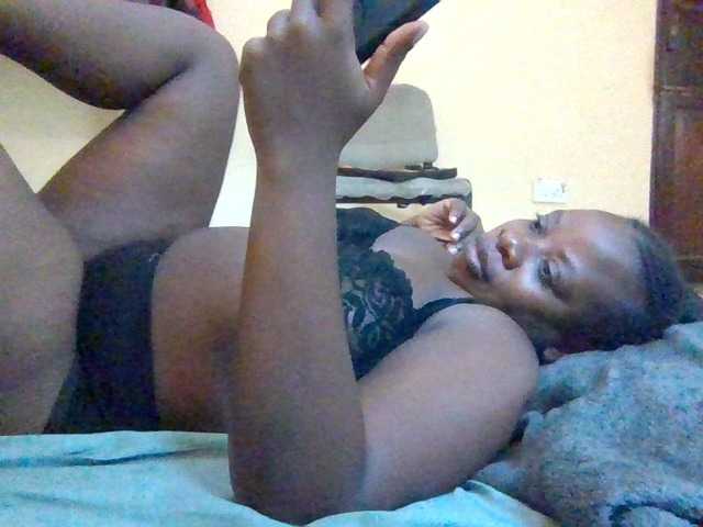 Swityass24 live cam on BongaCams