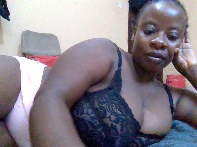 Swityass24 live cam on BongaCams