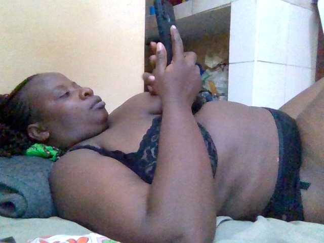 Swityass24 live cam on BongaCams