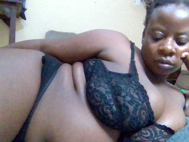Swityass24 live cam on BongaCams