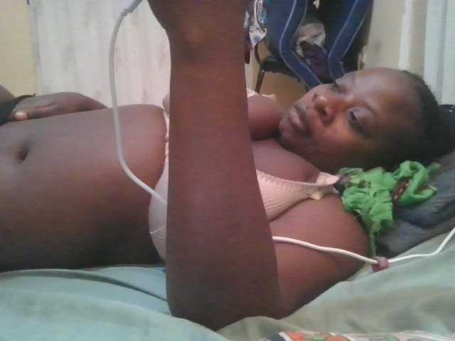 Swityass24 live cam on BongaCams
