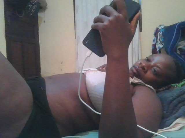 Swityass24 live cam on BongaCams