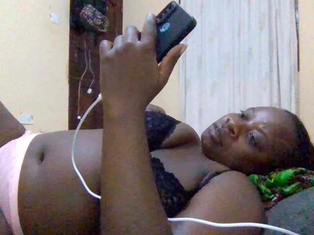 Swityass24 live cam on BongaCams