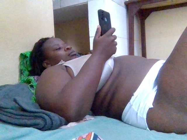 Swityass24 live cam on BongaCams