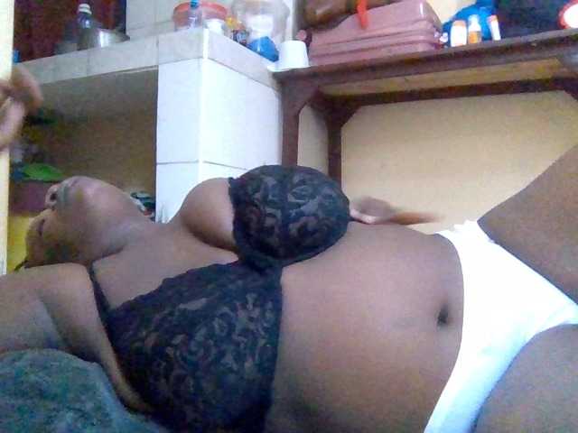 Swityass24 live cam on BongaCams