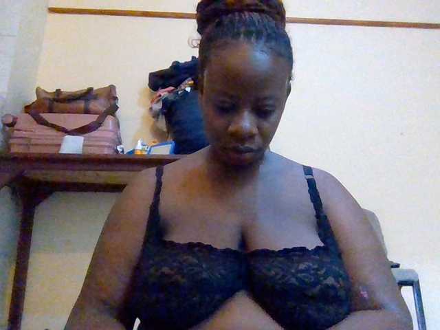 Swityass24 live webcam show