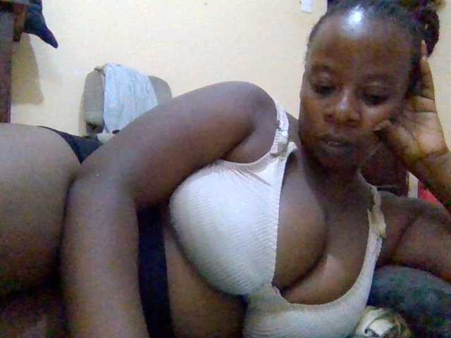 Swityass24 live webcam show