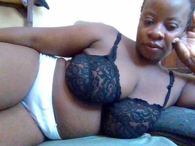Swityass24 live cam on BongaCams