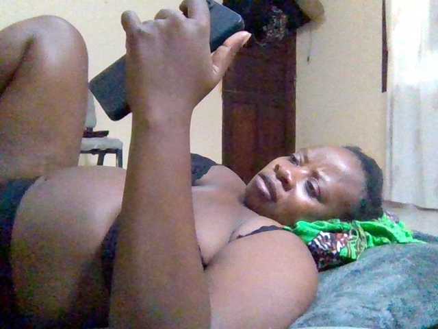 Swityass24 live cam on BongaCams