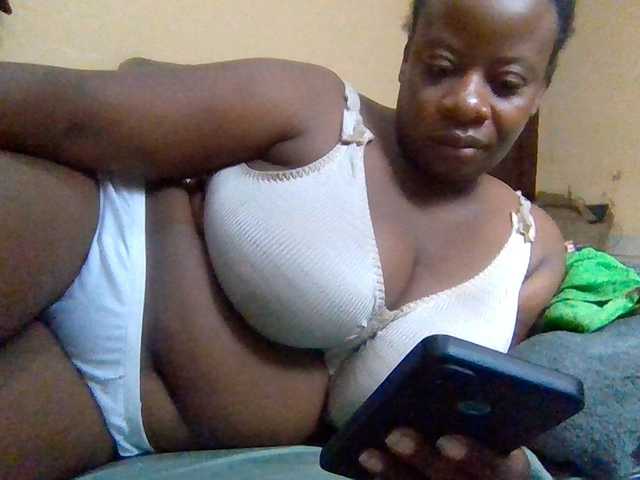 Swityass24 live cam on BongaCams