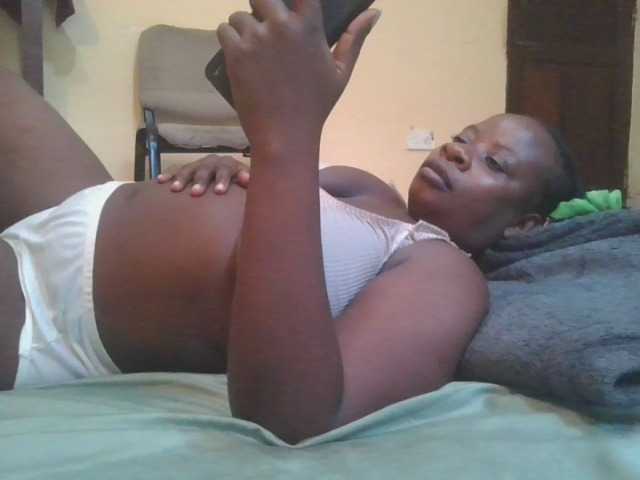 Swityass24 live cam on BongaCams