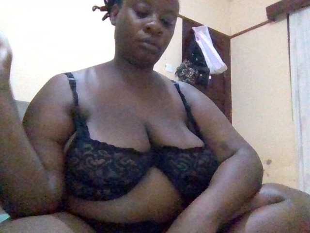Swityass24 live cam on BongaCams