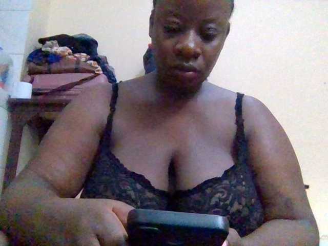 Swityass24 live cam on BongaCams