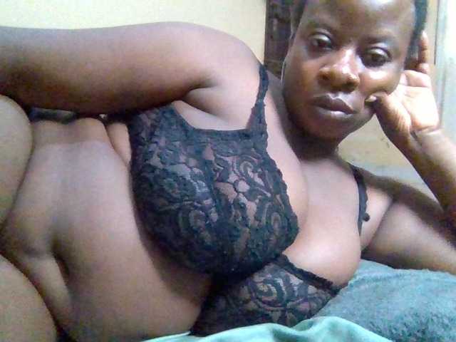 Swityass24 live cam on BongaCams