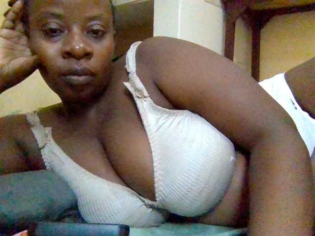 Swityass24 live cam on BongaCams