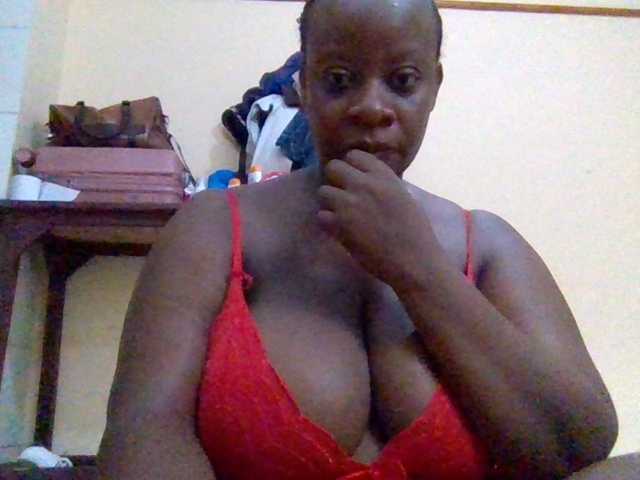 Swityass24 live cam on BongaCams