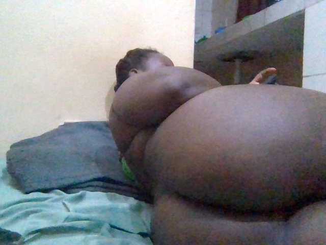 Swityass24 live cam on BongaCams